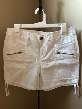 Style & Co. - White Women's Casual Zip-Pocket Shorts